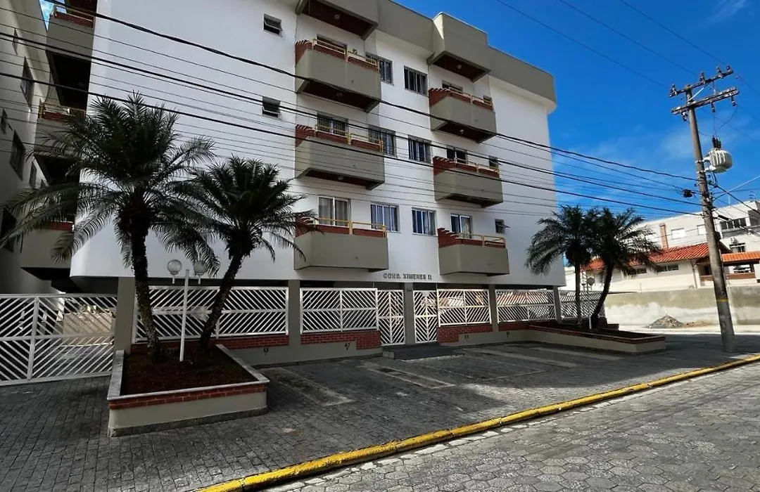 Apartamento em Praia Grande Ubatuba Próximo a praia-1