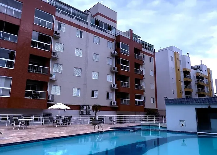 Canto nobre da Praia Grande - Apartamento completo e confortável